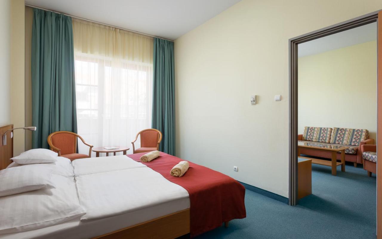 Hunguest Hotel Aqua Sol Hajduszoboszlo Exterior photo
