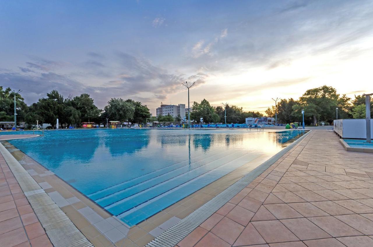 Hunguest Hotel Aqua Sol Hajduszoboszlo Exterior photo