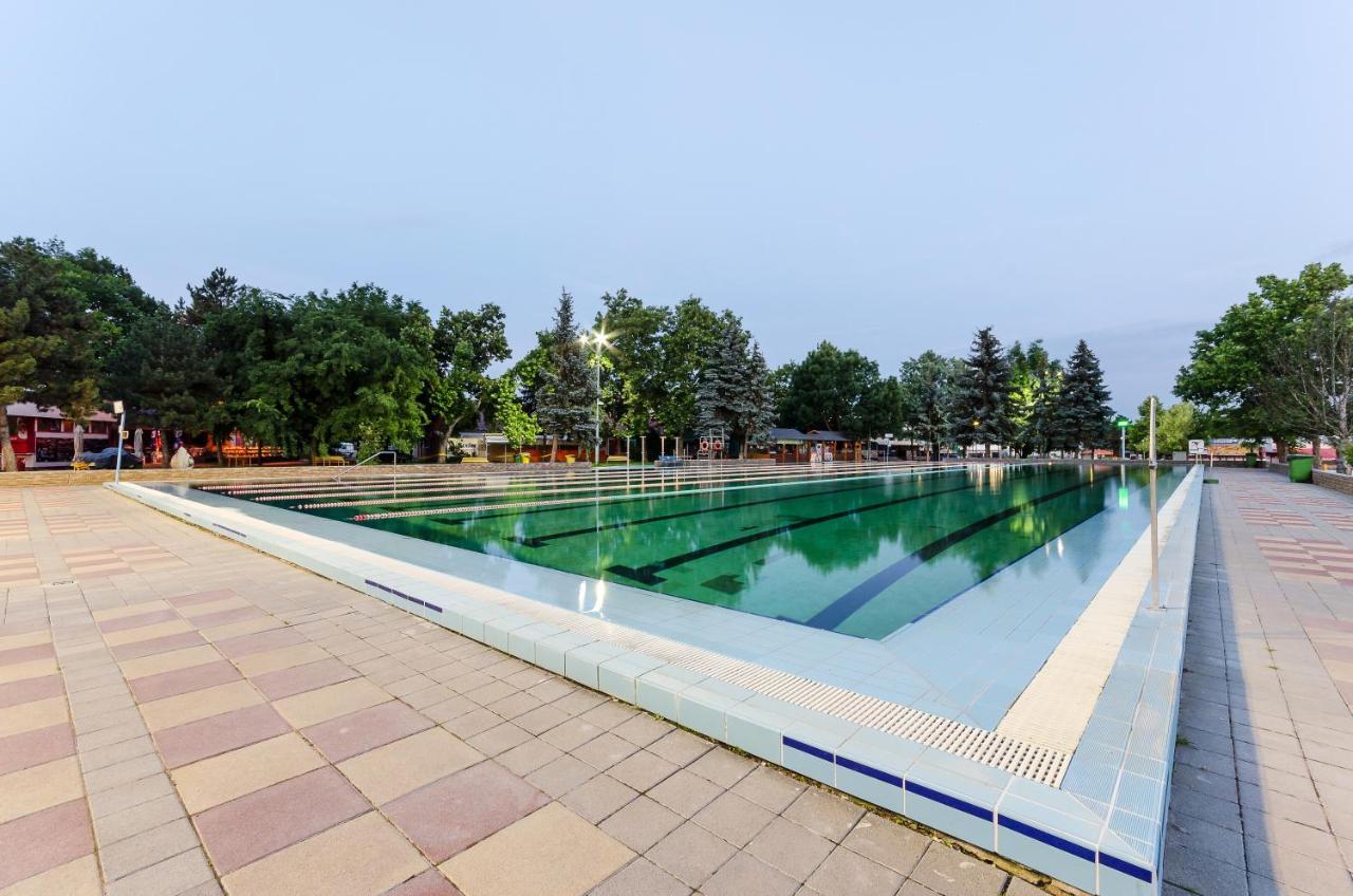 Hunguest Hotel Aqua Sol Hajduszoboszlo Exterior photo