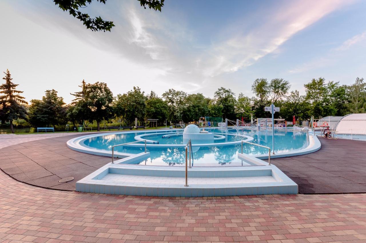 Hunguest Hotel Aqua Sol Hajduszoboszlo Exterior photo