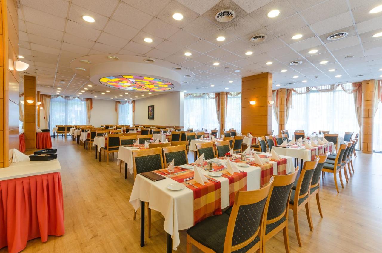 Hunguest Hotel Aqua Sol Hajduszoboszlo Exterior photo