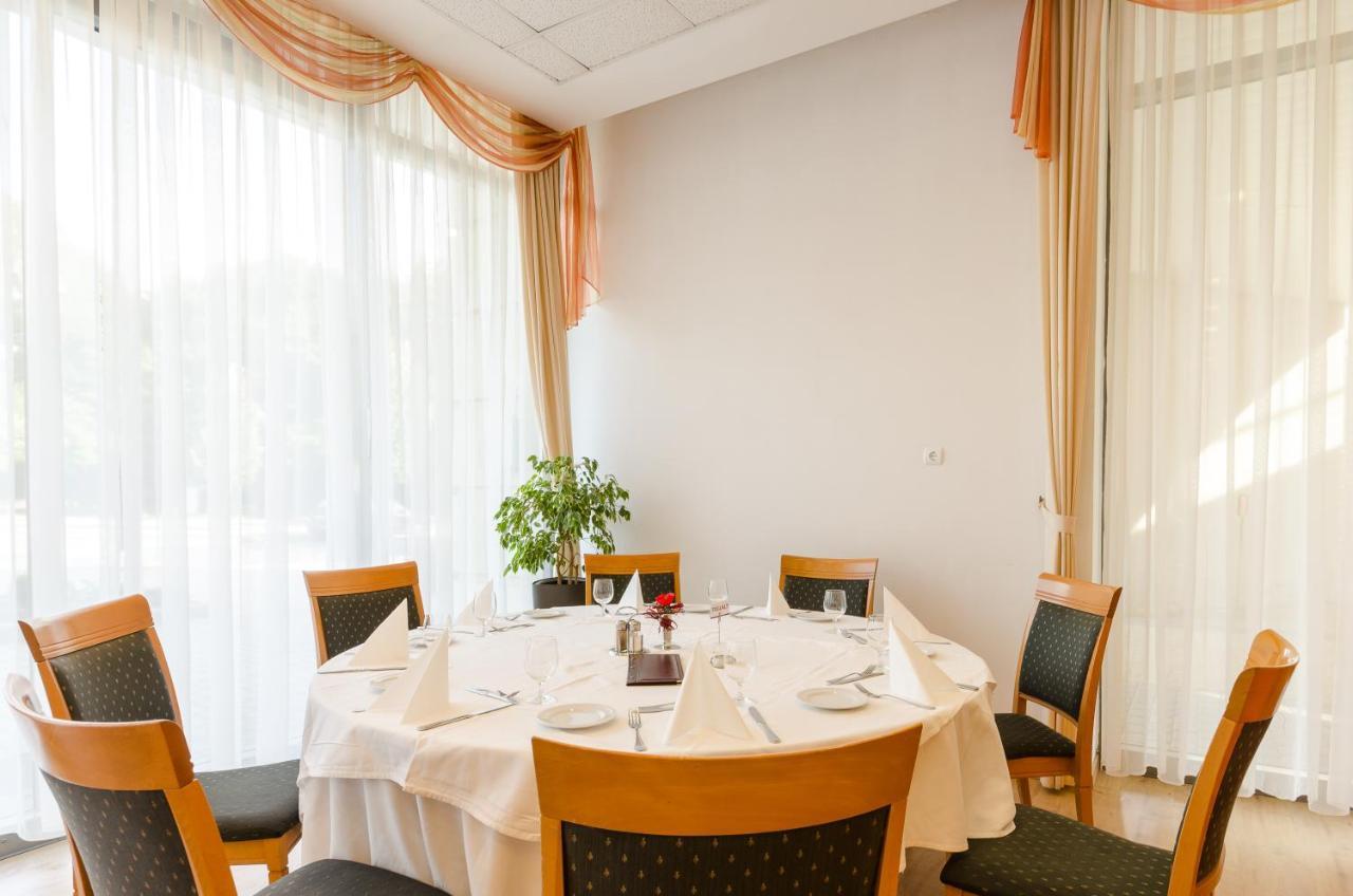 Hunguest Hotel Aqua Sol Hajduszoboszlo Exterior photo